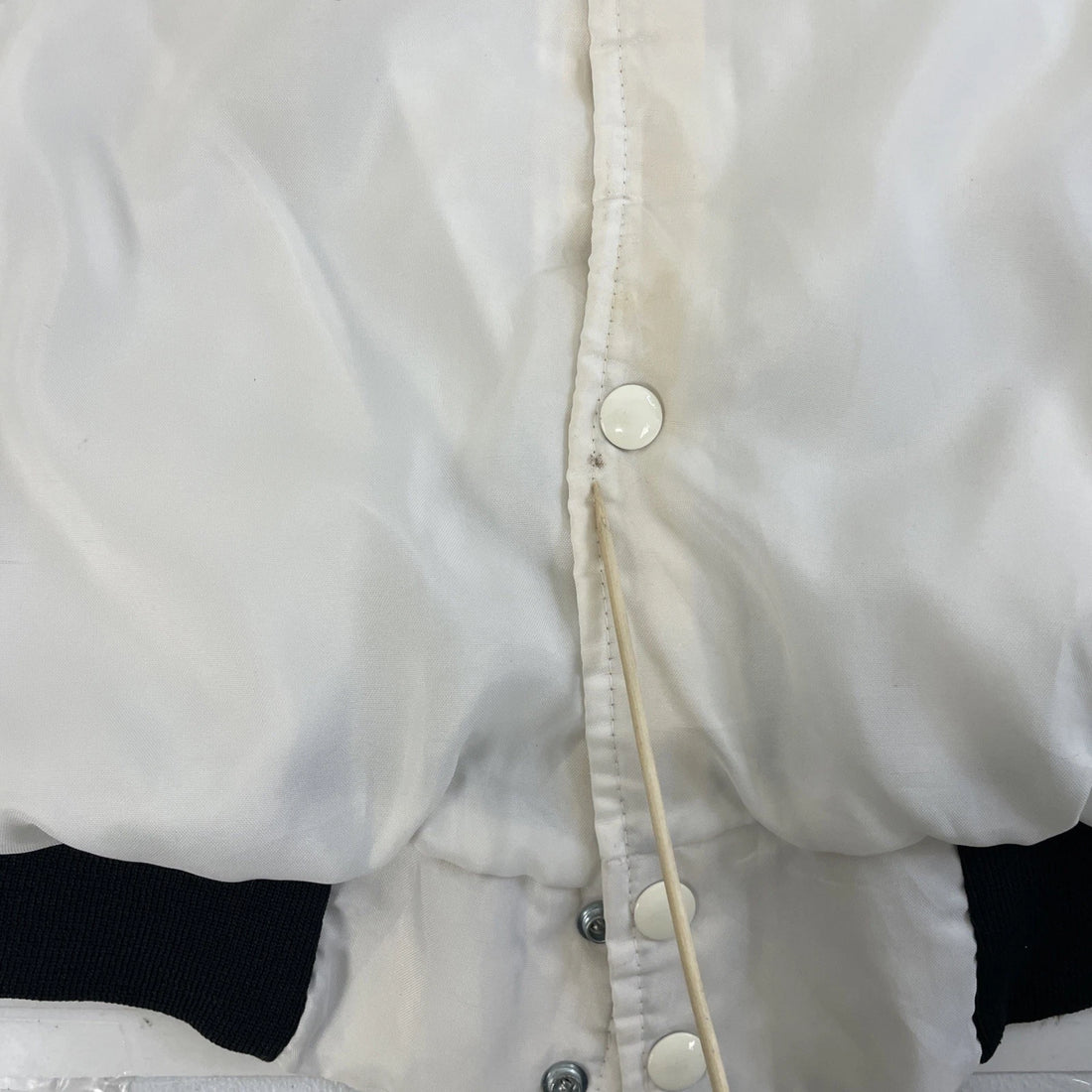 Vintage Iowa Hawkeyes Chalk Line Fanimation Bomber Jacket Size Large 90s NCAA