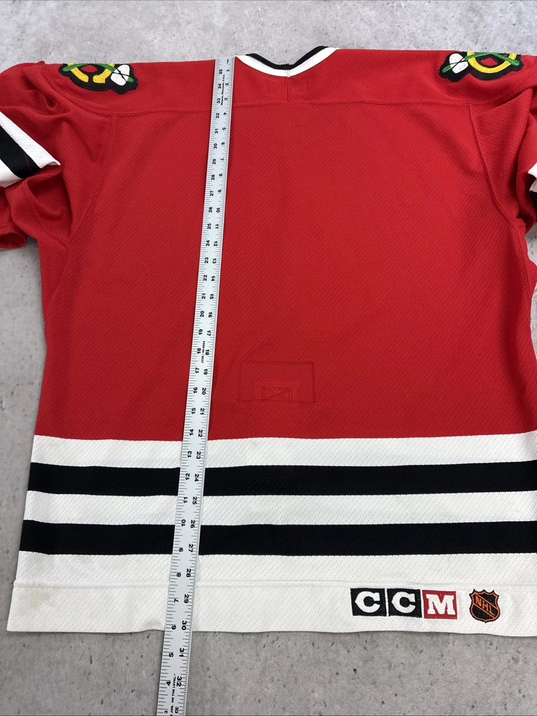 Vintage Chicago Blackhawks Authentic CCM Jersey Size 48 Center Ice NHL