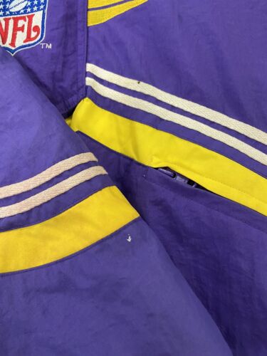 Vintage Minnesota Vikings Logo Athletic Puffer Jacket Size Large Purple 90s NFL