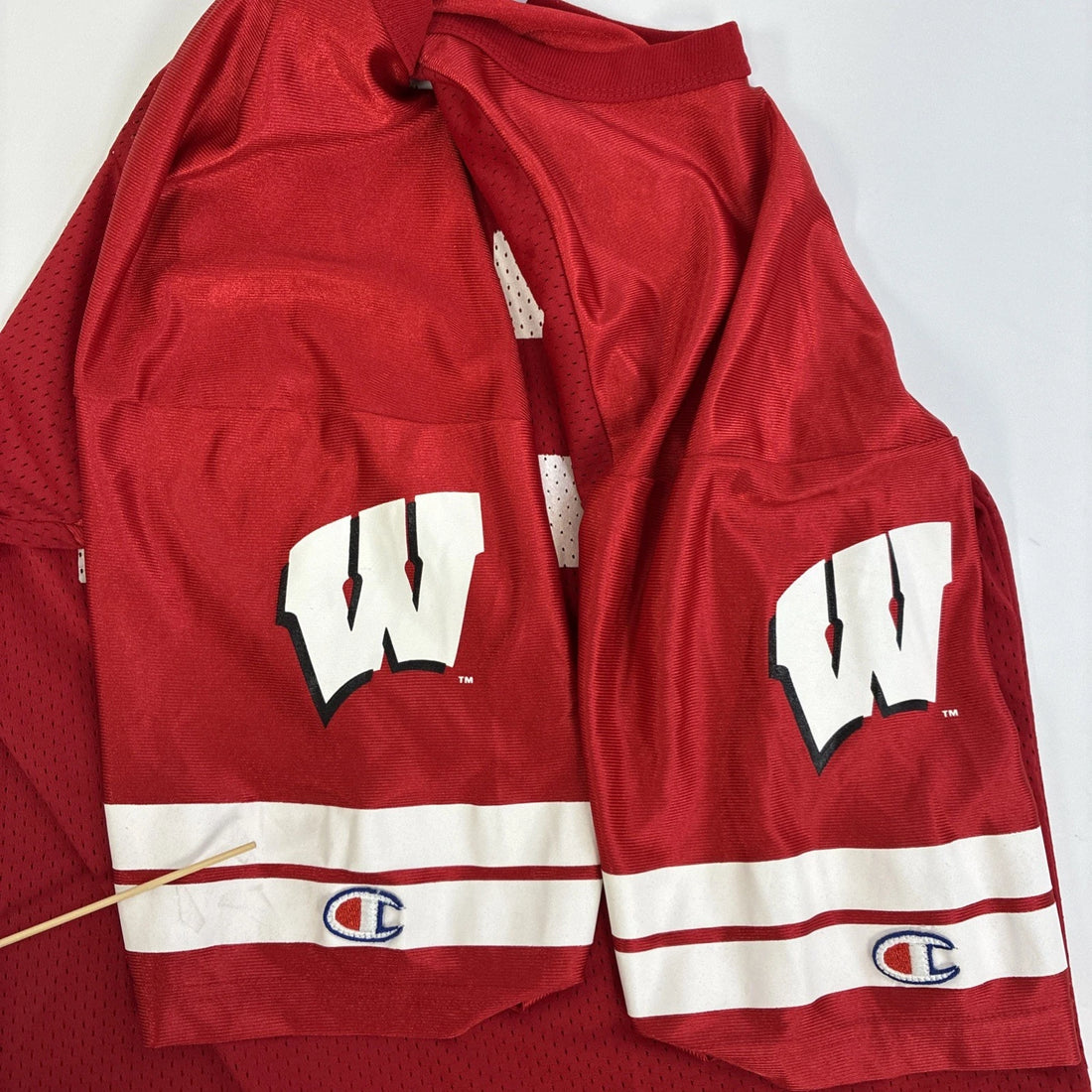 Vintage Wisconsin Badgers Champion Football Jersey Size 40 90s NCAA
