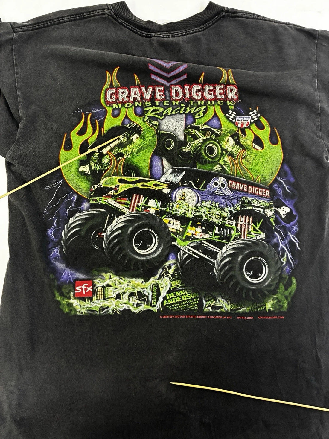 Vintage Grave Digger Monster Truck Racing T-Shirt Size Medium 2002