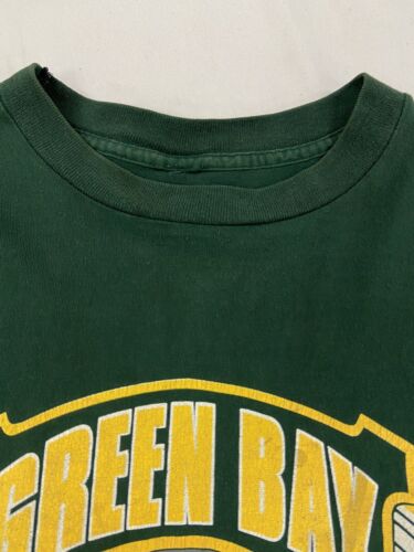 Vintage Green Bay Packers T-Shirt Size Large Green NFL