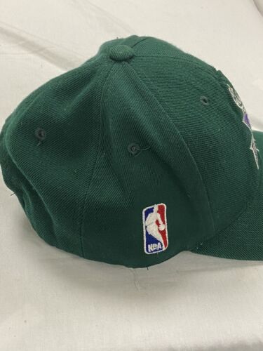 Rare Vintage 1990s hotsell Marquette University Spellout Milwaukee Wisconsin Champion Green Snapback Hat In Good Condition OSFA One Size Fits All