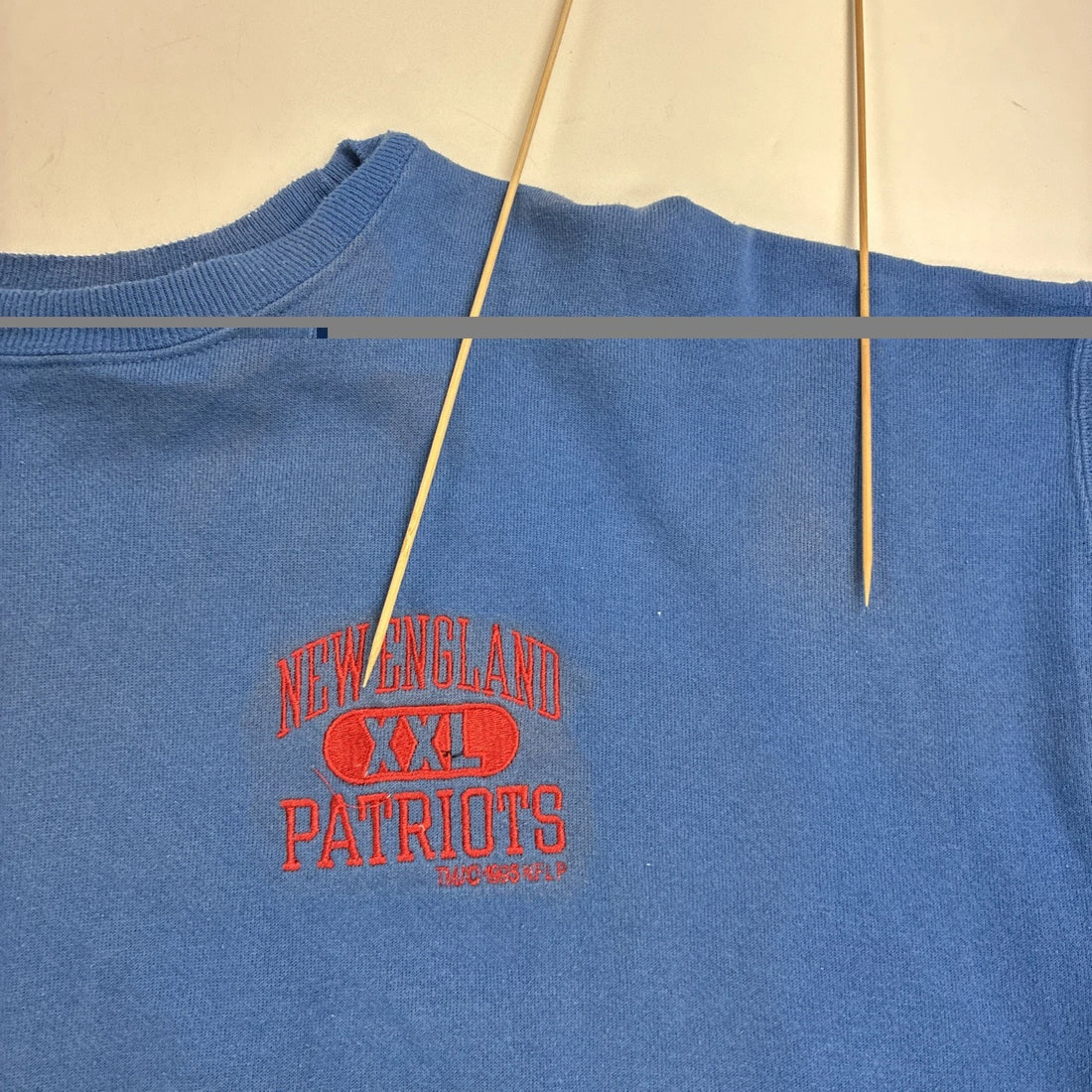 Vintage New England Patriots Champion Sweatshirt Crewneck Size 2XL 90s NFL