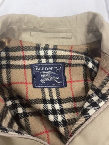 Vintage Burberrys Light Jacket Size Medium Made England Nova Check