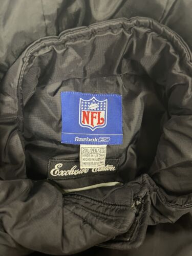 Oakland Raiders Puffer Jacket Size 2XL Black Exclusive Edition NFL