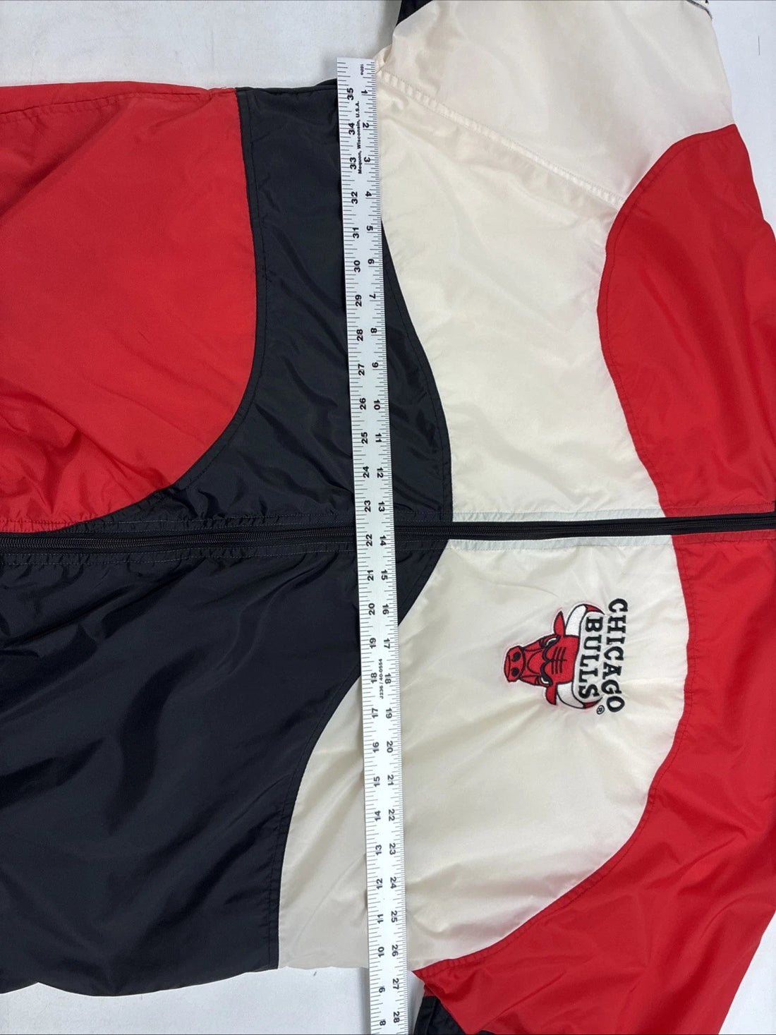 Vintage Chicago Bulls Apex One Windbreaker Light Jacket Size XL 90s NBA