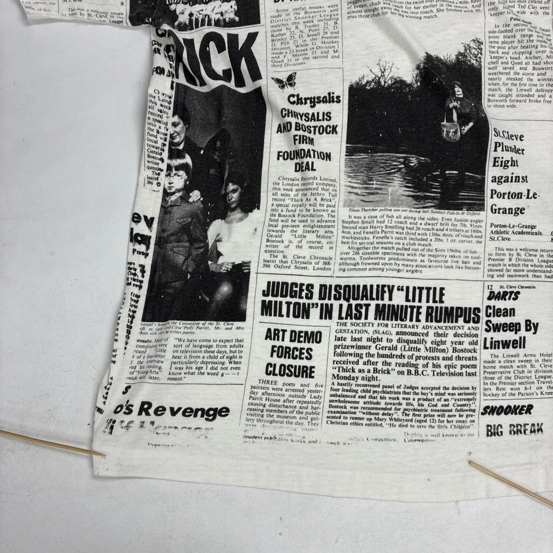 Vintage Jethro Tull Thick As A Brick Newspaper T-Shirt XL All Over Print 90s