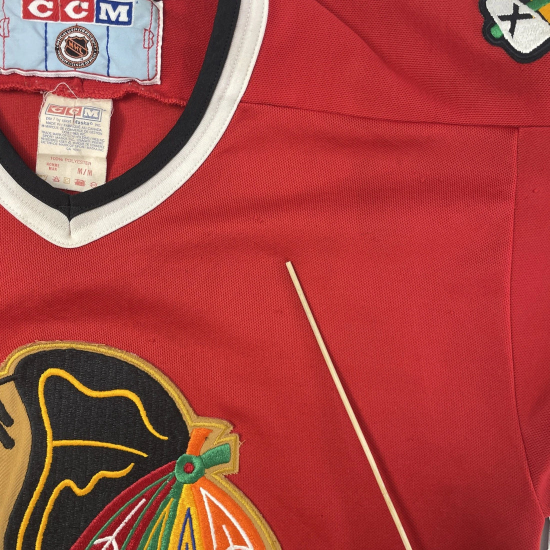 Vintage Chicago Blackhawks CCM Jersey Size Medium NHL