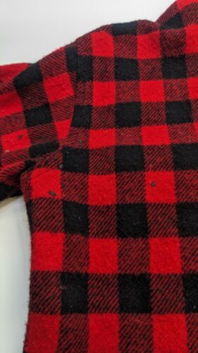 Vintage Woolrich Wool Button Up Shirt Size Medium Buffalo Plaid