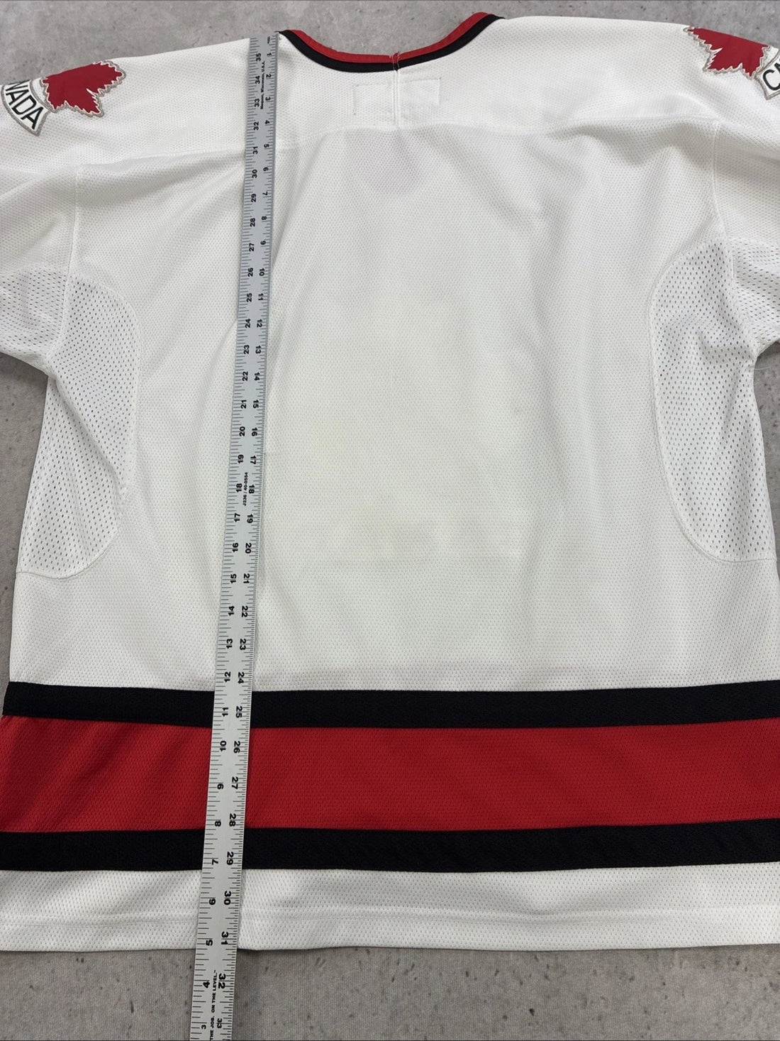 Vintage Team Canada Nike Hockey Jersey Size Large IIHF