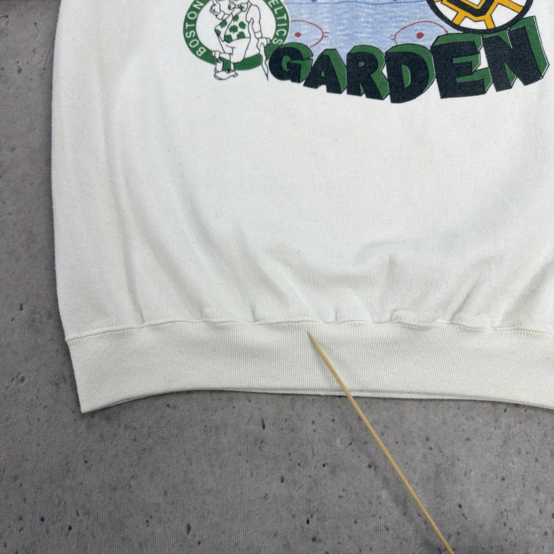 Vintage Boston Garden Celtics Bruins Crewneck Sweatshirt Size Large 90s