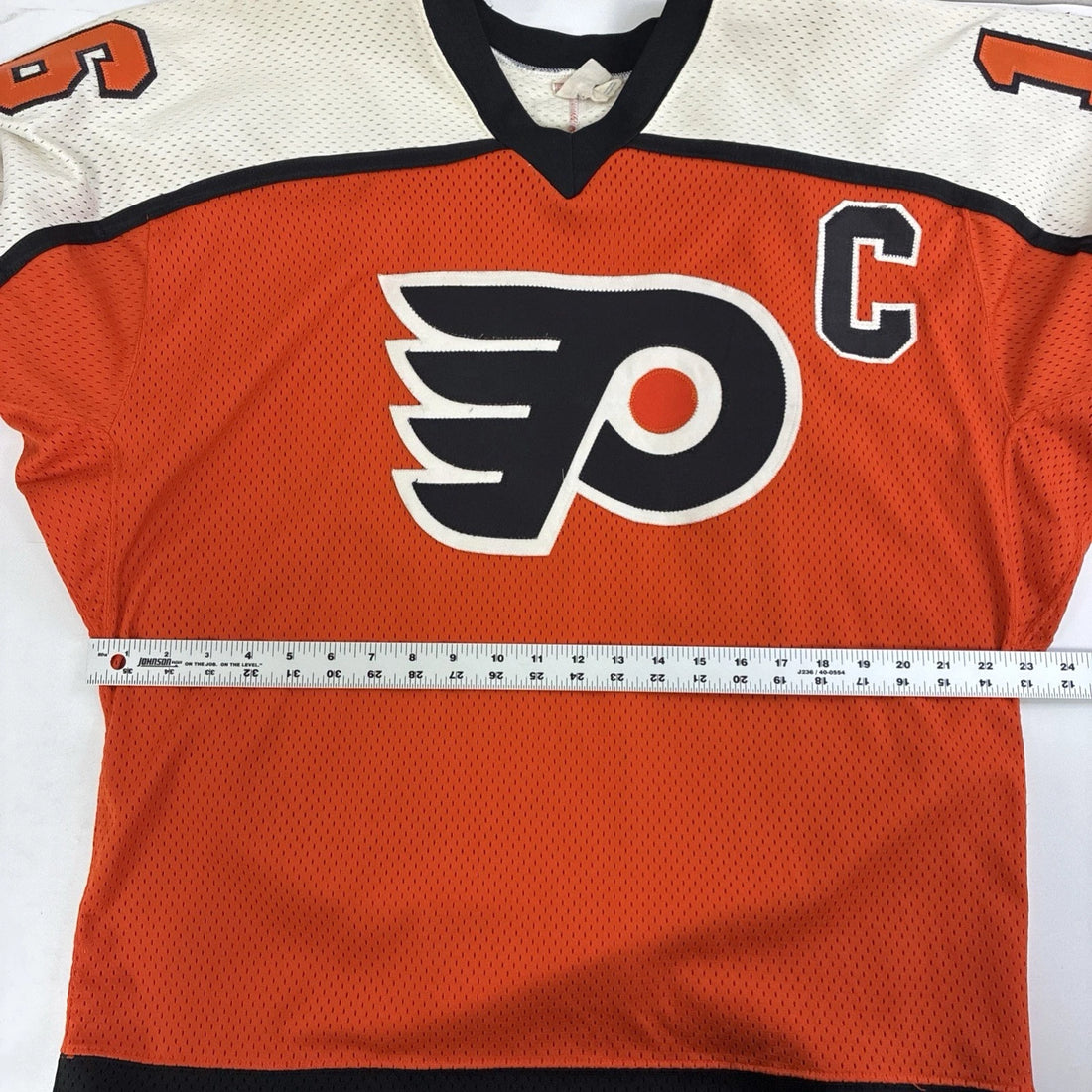 Vintage Philadelphia Flyers Bobby Clarke CCM Jersey Size Medium NHL