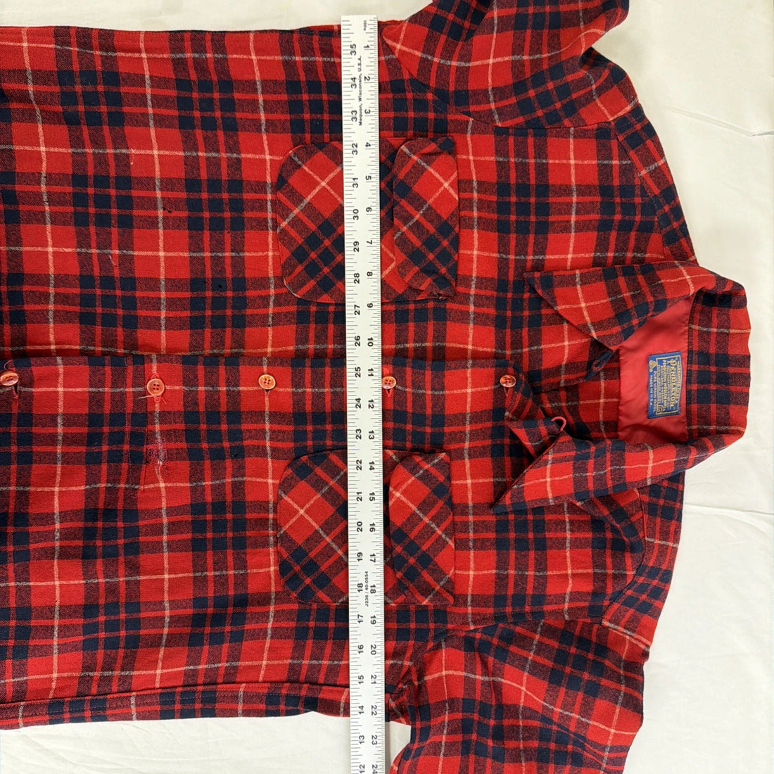 Vintage Pendleton Wool Board Button Up Shirt Size Medium Plaid