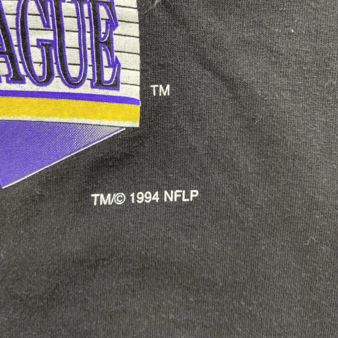 Vintage Minnesota Vikings T-Shirt Size Medium 1994 90s NFL