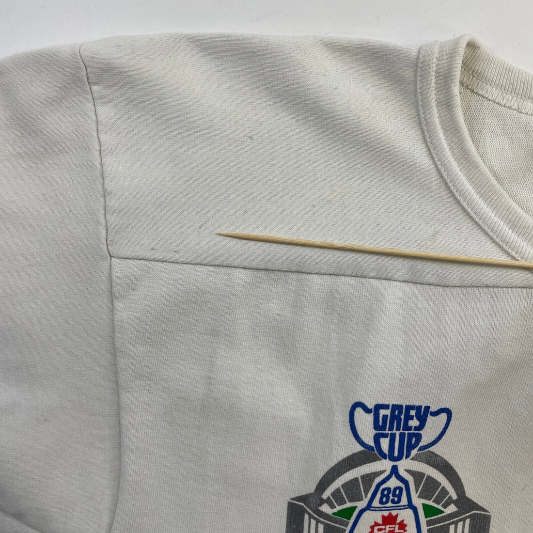Vintage Saskatchewan Roughriders Grey Cup Champs V-Neck Sweatshirt Size XL CFL