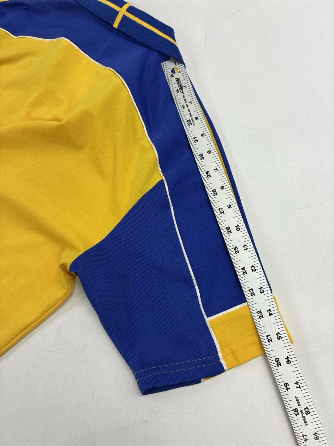 Vintage Sweden Adidas Soccer Football Jersey Size Medium FIFA