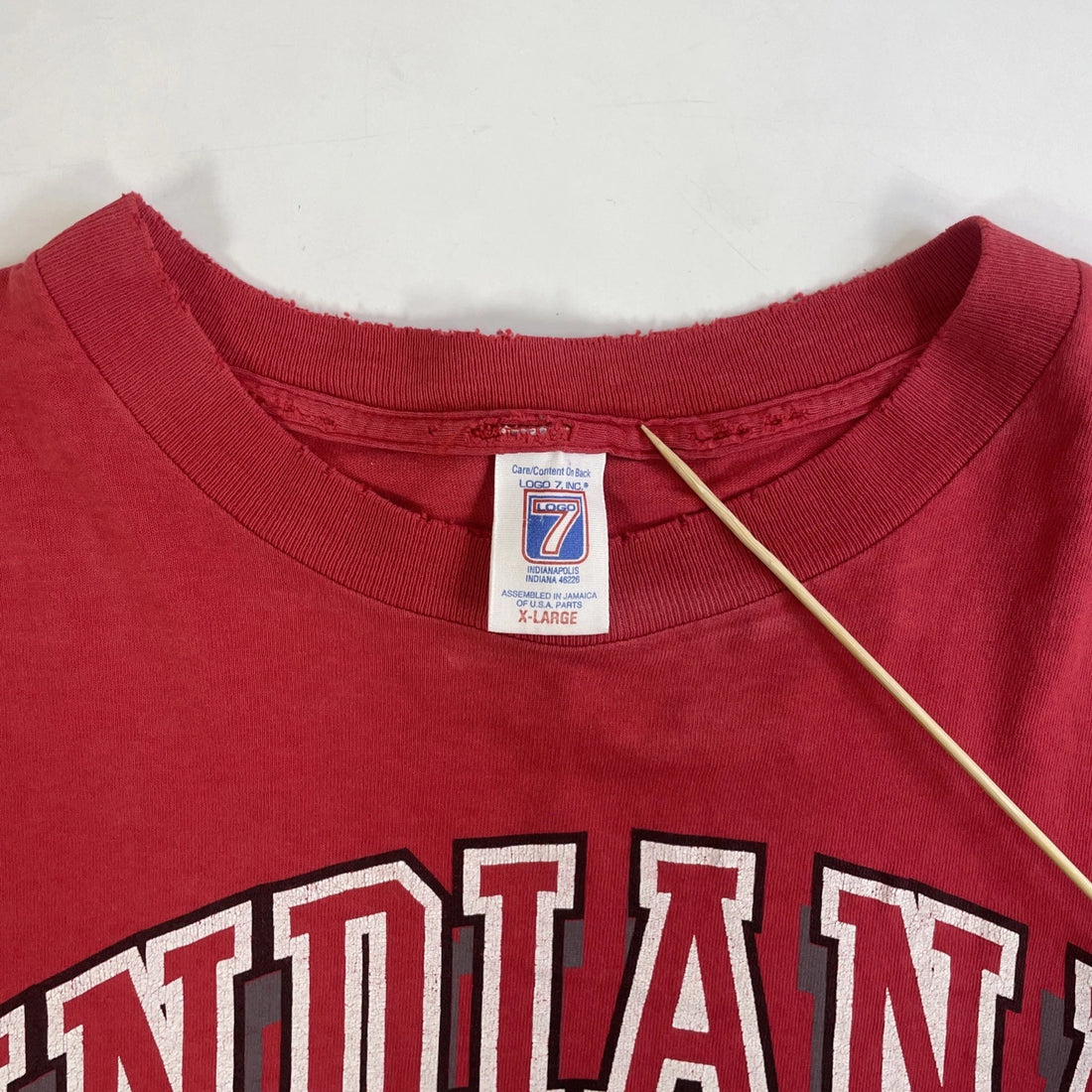 Vintage Indiana Hoosiers Basketball T-Shirt Size XL NCAA