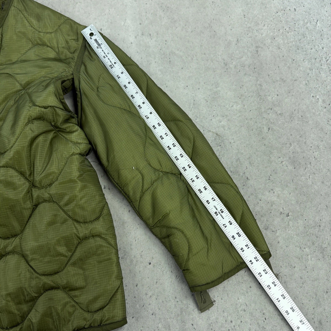 Army Military Quilted Cold Weather Coat Jacket Liner Size Medium