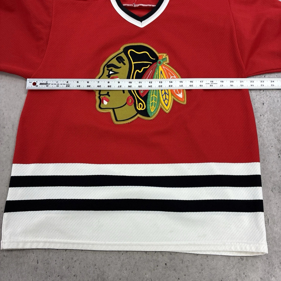 Vintage Chicago Blackhawks CCM Jersey Size Medium NHL