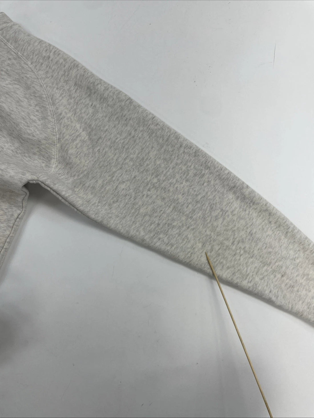 North Dakota Fighting Hawks Champion Crewneck Sweatshirt Size Medium NCAA