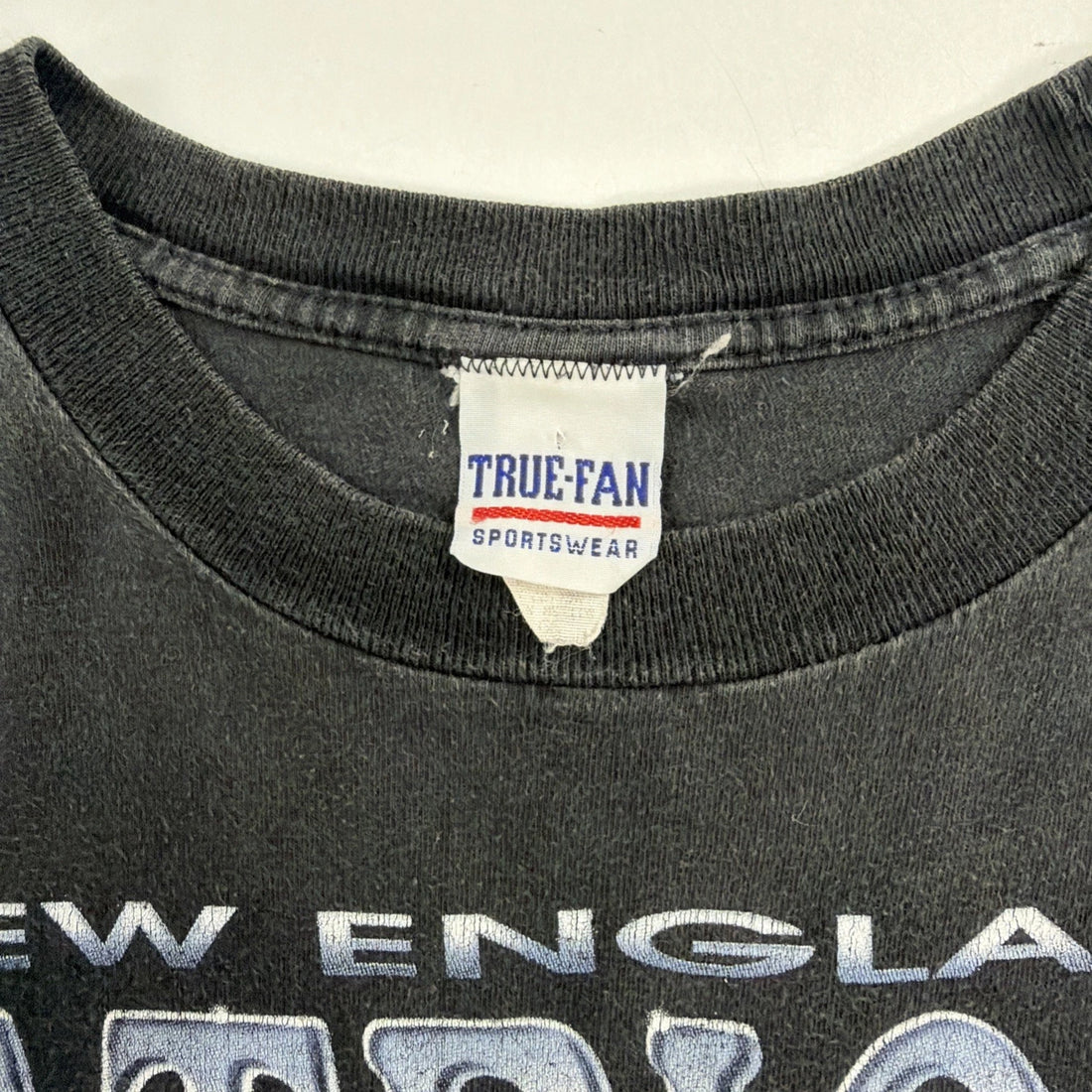 Vintage New England Patritos T-Shirt Size Large NFL