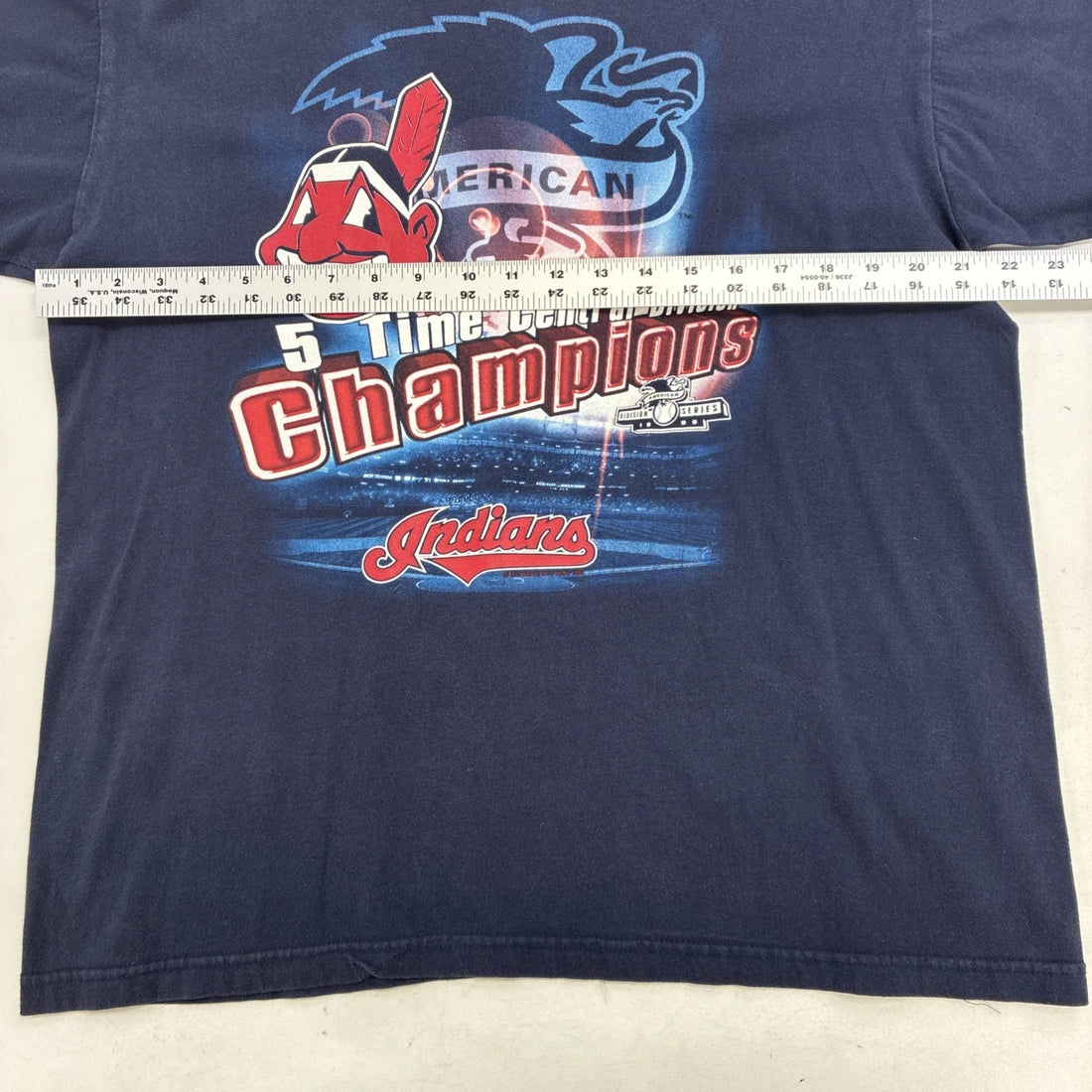 Vintage Cleveland Indians T-Shirt Size Large MLB