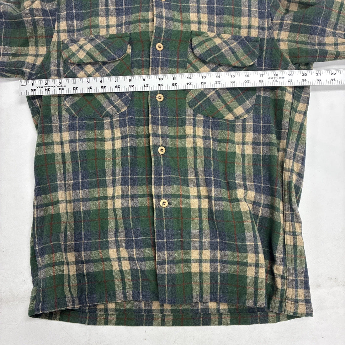 Vintage Pendleton Wool Board Button Up Shirt Size Medium Green Plaid