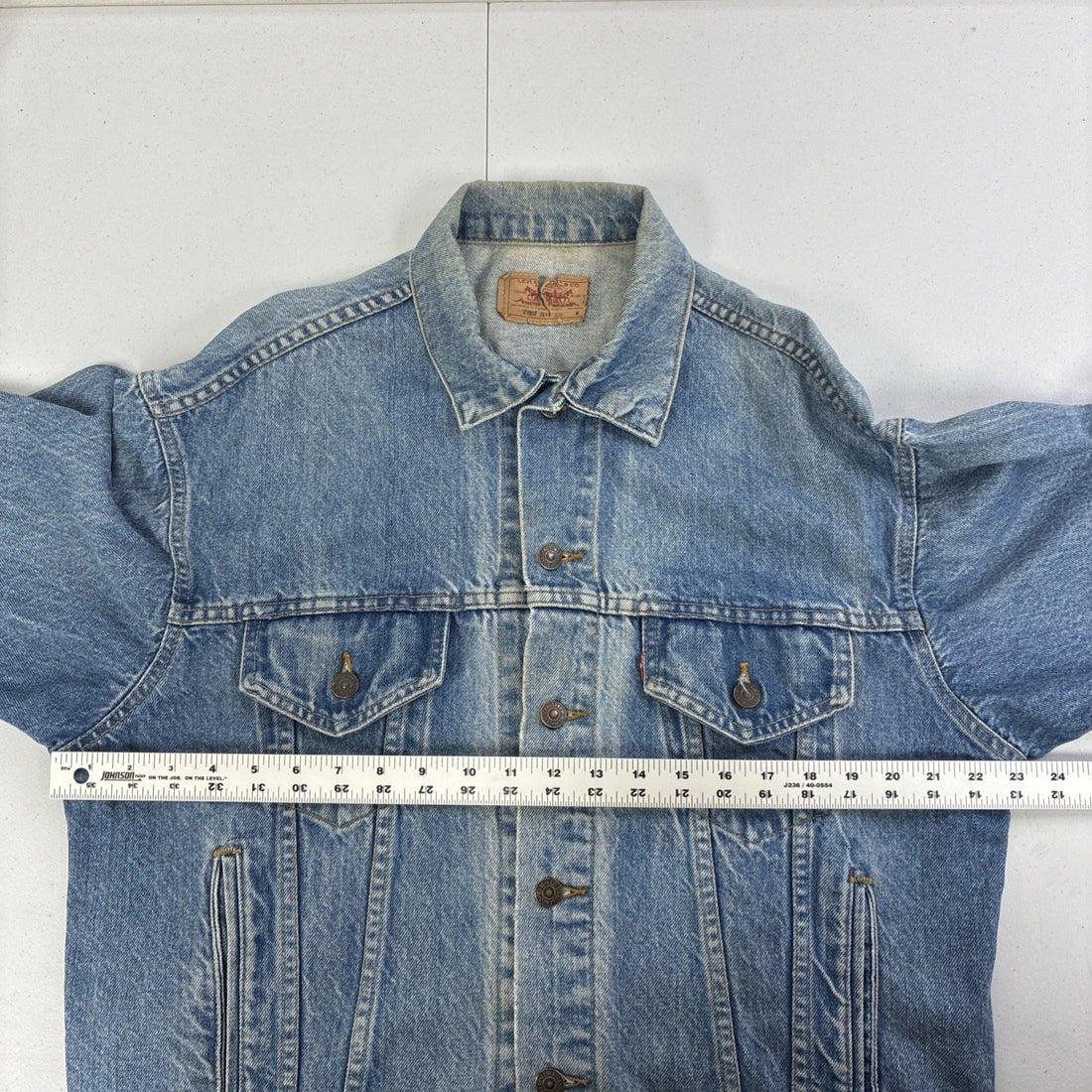 Vintage Levi's Denim Trucker Jacket Size Medium