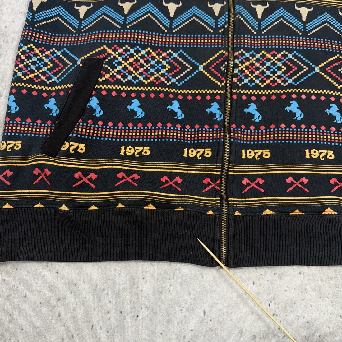 Vintage Avirex Western Aztec Sweatshirt Hoodie Size XL Y2K