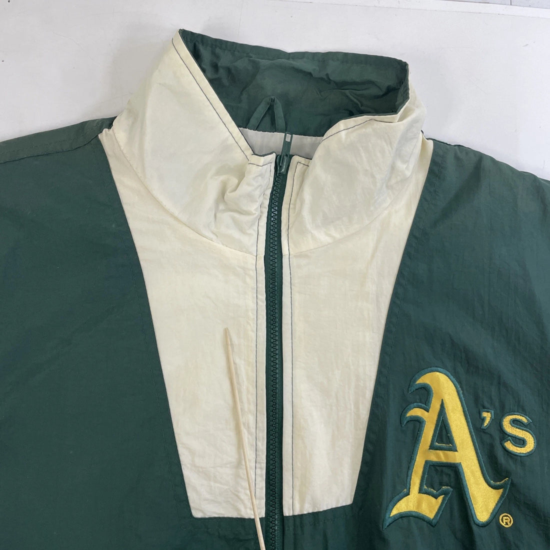 Vintage Oakland Athletics Pro Player Windbreaker Jacket Size Large MLB