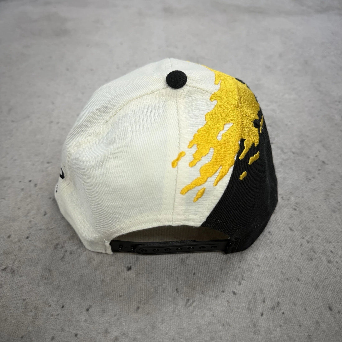 Vintage Boston Bruins Logo Athletic Splash Snapback Hat Cap OSFA NHL