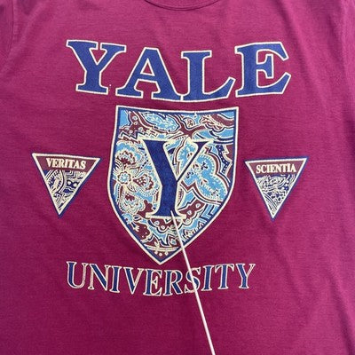 Vintage Yale University Crest T-Shirt Size Large