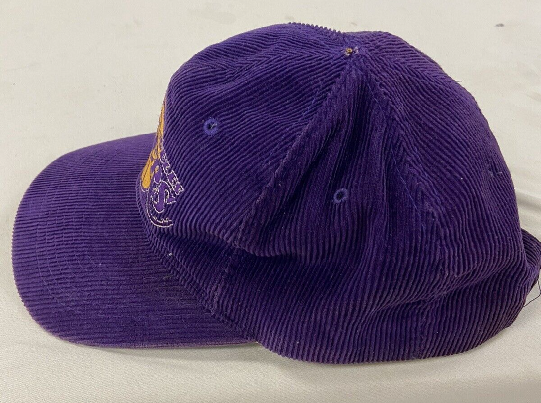 Vintage Los Angeles Lakers Starter Corduroy Snapback Hat OSFA 90s NBA