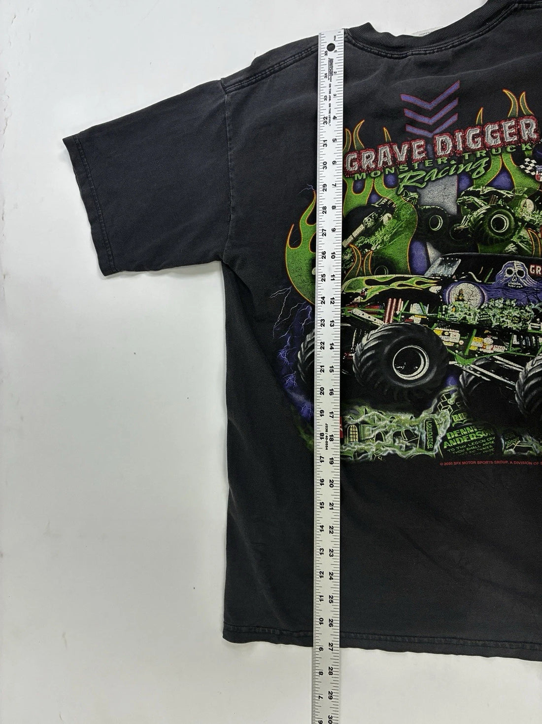 Vintage Grave Digger Monster Truck Racing T-Shirt Size Medium 2002