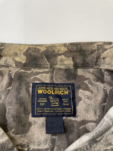 Vintage Woolrich Bison Buffalo Button Up Shirt Size Large All Over Print