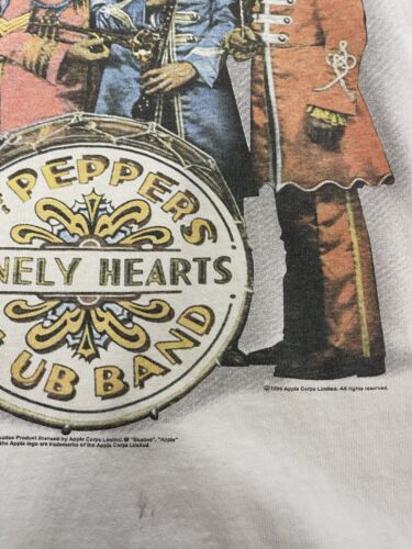 Vintage The Beatles Sgt Peppers Lonely Hearts Club T-Shirt Medium Music 1996 90s