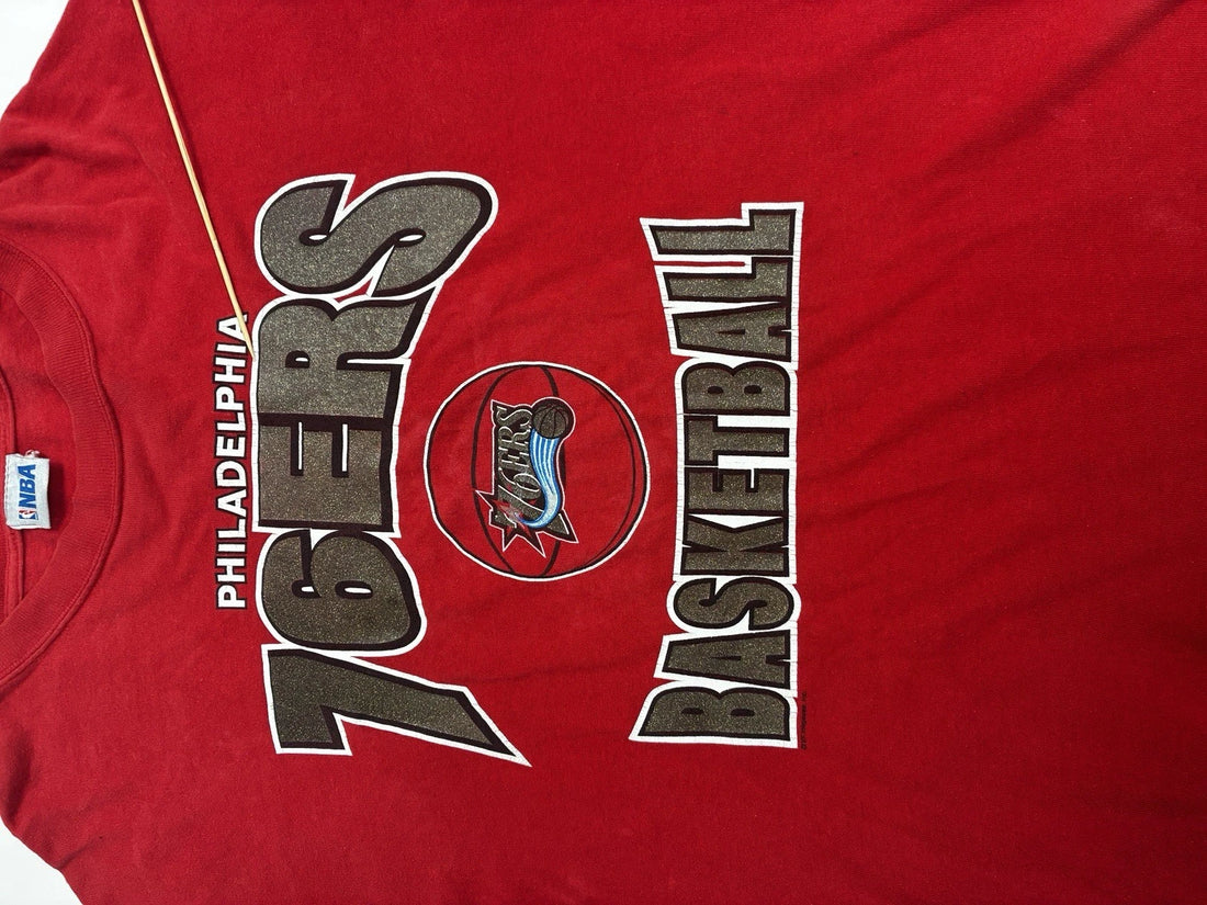Vintage Philadelphia 76ers Basketball T-Shirt Size XL NBA