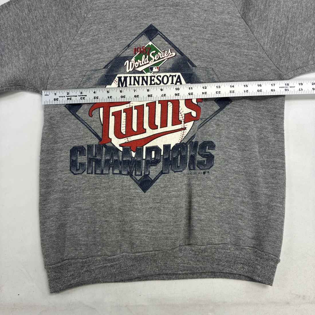 Vintage Minnesota Twins World Series Champions Sweatshirt Medium 1987 80s MLB