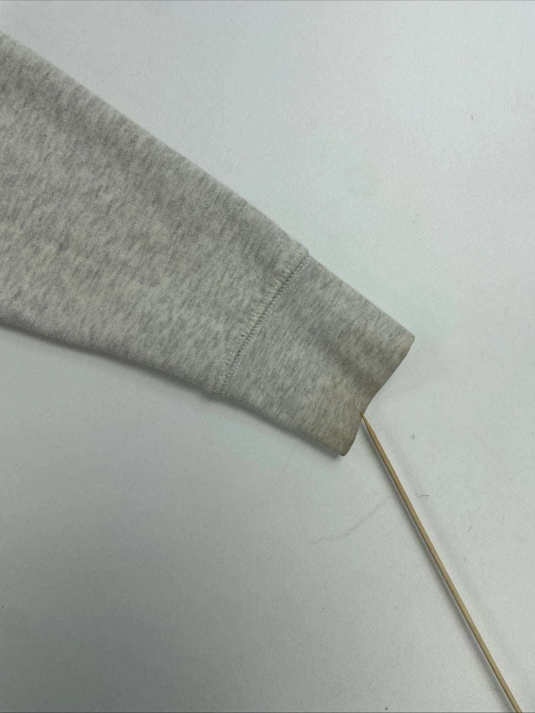 North Dakota Fighting Hawks Champion Crewneck Sweatshirt Size Medium NCAA