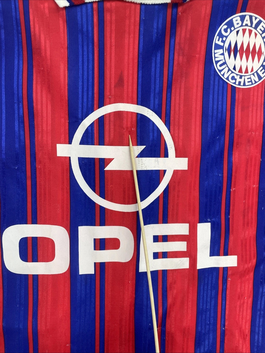 FC Bayern Munchen EV Soccer Football Jersey Size Medium Long Sleeve