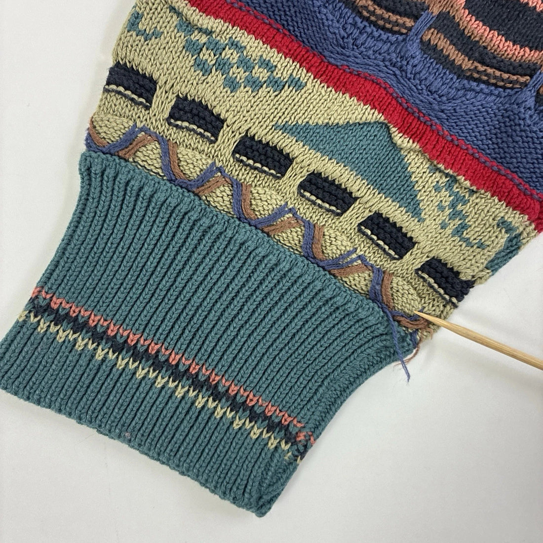Vintage 3D Knit Crewneck Sweater Size Medium