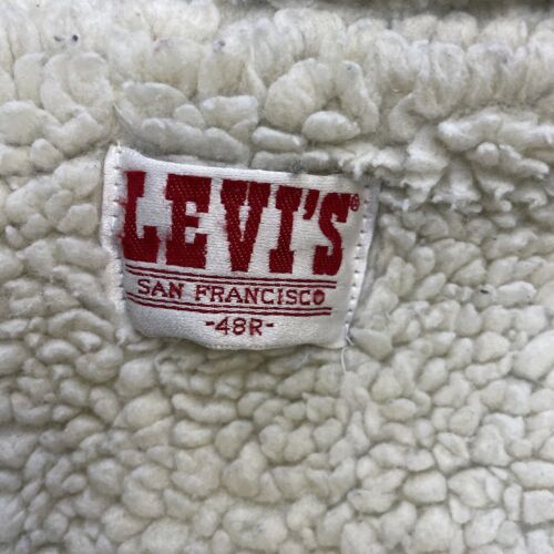 Vintage Levi's Denim Trucker Jacket Size 48R Sherpa Lined