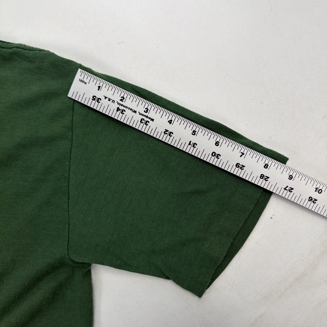 Vintage University of Vermont T-Shirt Size Medium Green 80s