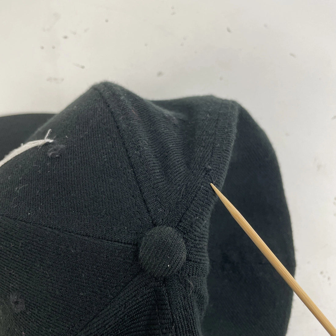 Tapout Fitted Hat Cap Size Small Black