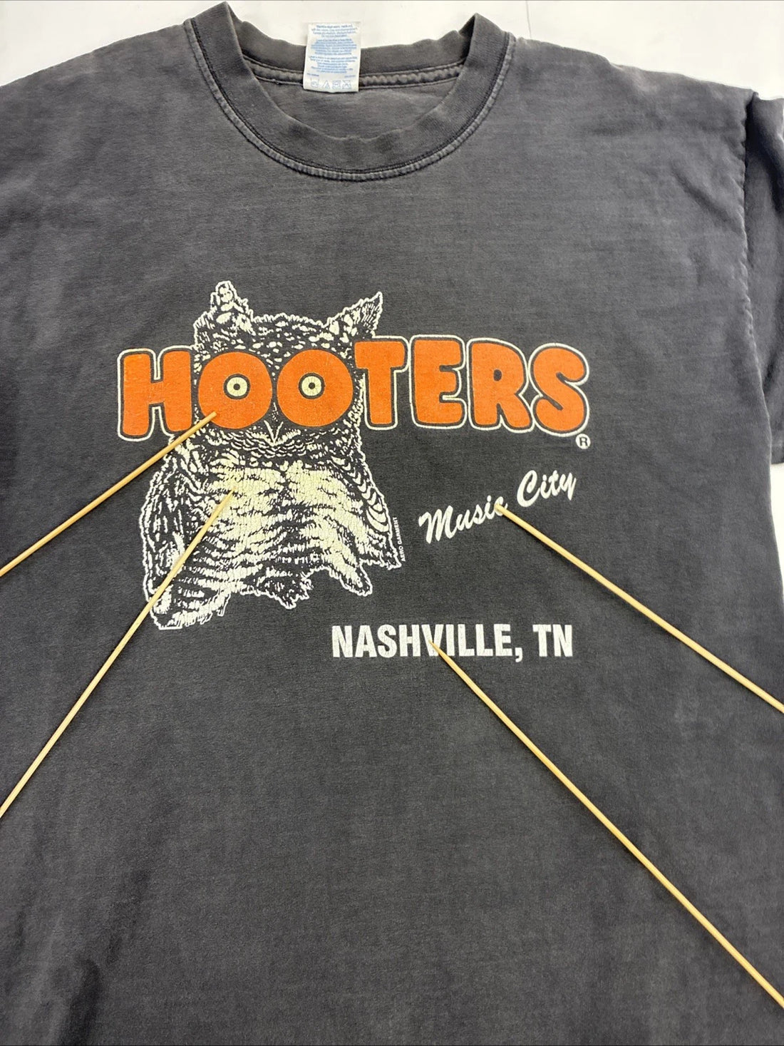 Vintage Hooters T-Shirt Size Large Double Sided Promo