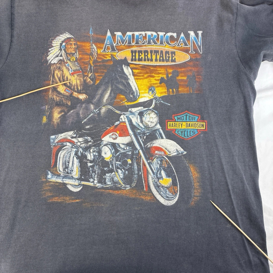 Vintage Harley Davidson Motorcycles American Heritage Native T-Shirt Large 90s