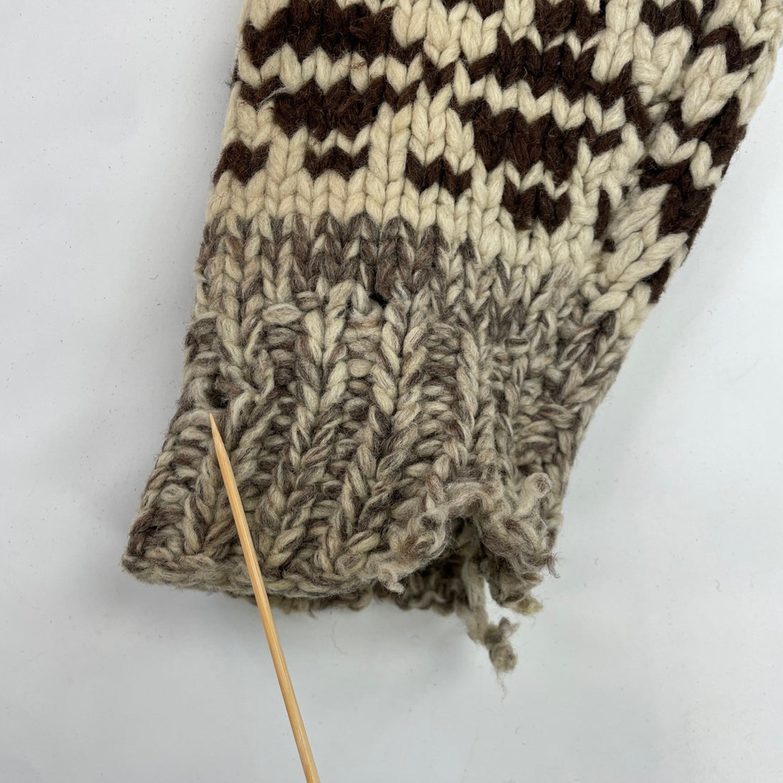 Vintage Snowflake Wool Knit Cowichan Sweater Size Medium