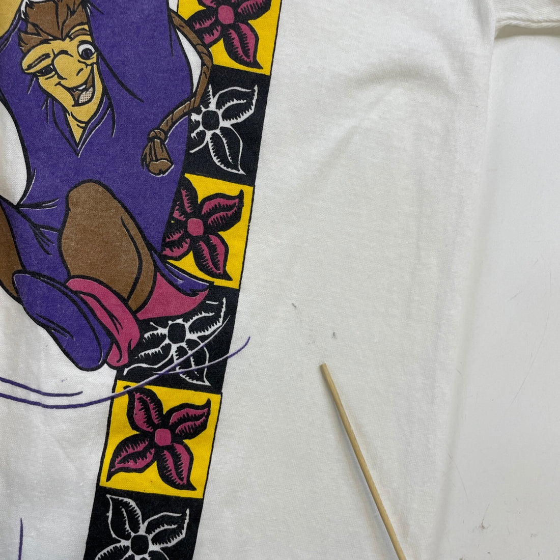 Vintage Hunchback of Notre Dame Disney T-Shirt Size Large 90s