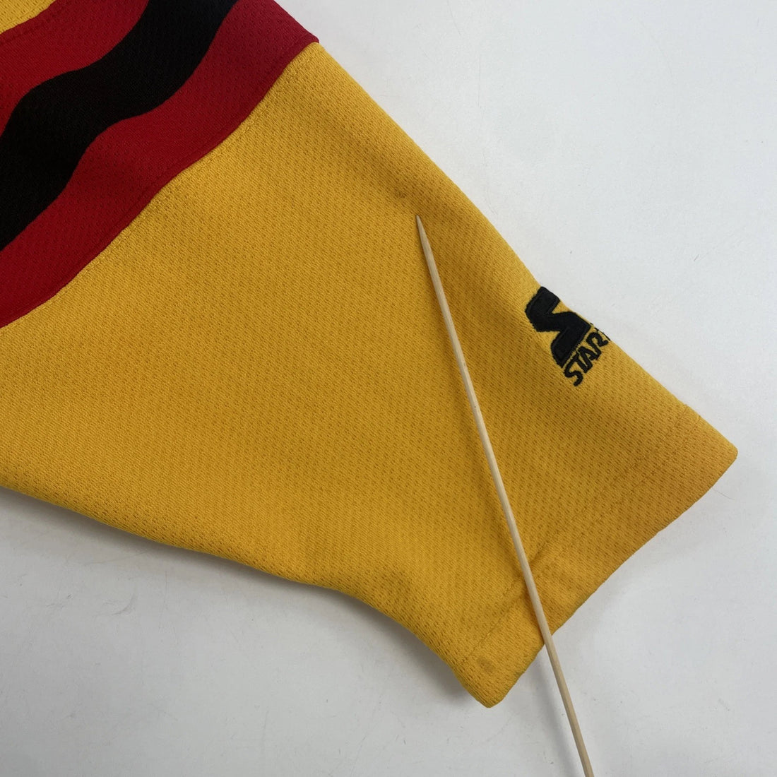 Vintage Chicago Blackhawks Starter Hockey Jersey Size Medium Gold NHL